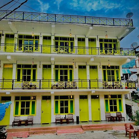 Trippy Turtle Hostel Манали Экстерьер фото